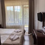 Pine Forest شقة فندقية بامبوروفو