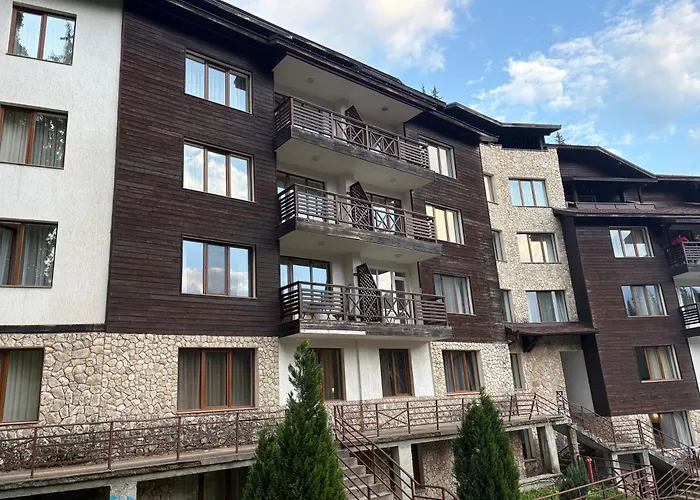 Pine Forest Aparthotel