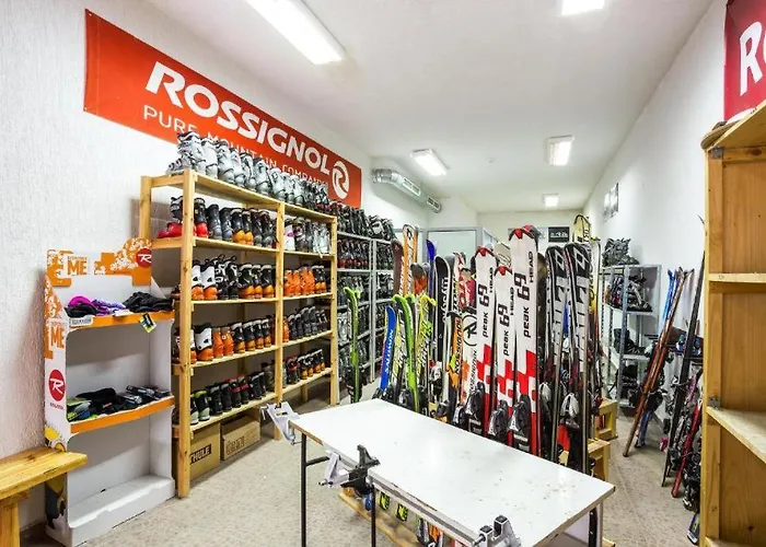 Aparthotel Pine Forest 3*